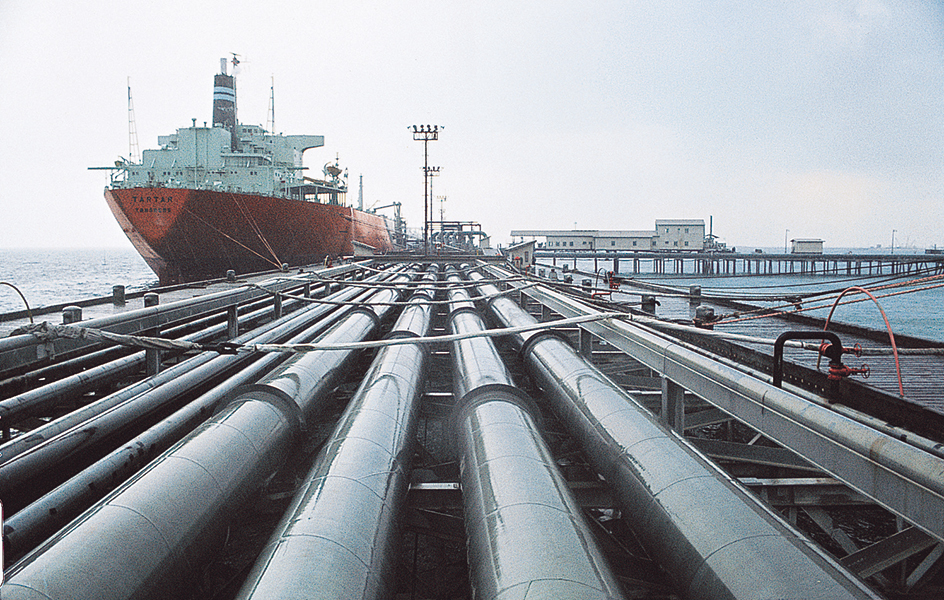 Oil-exporting terminal in Iran