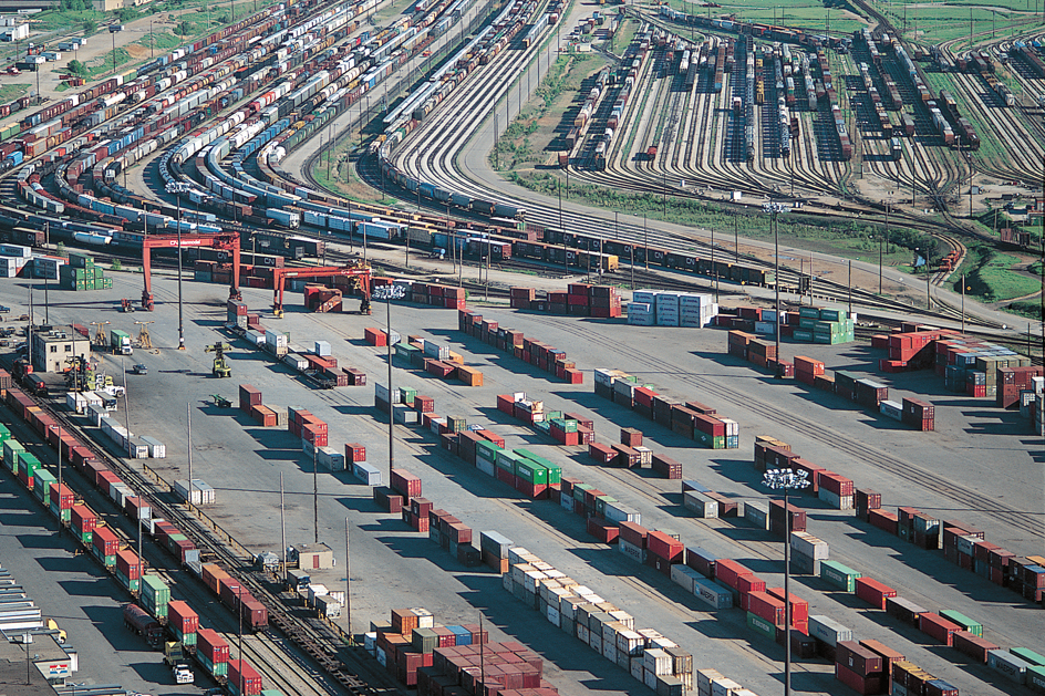 Freight containers in Ontario