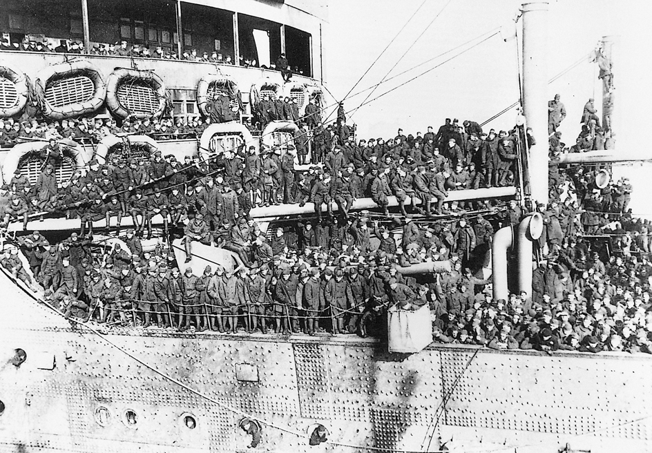 Troopship carries U.S. soldiers in World War I