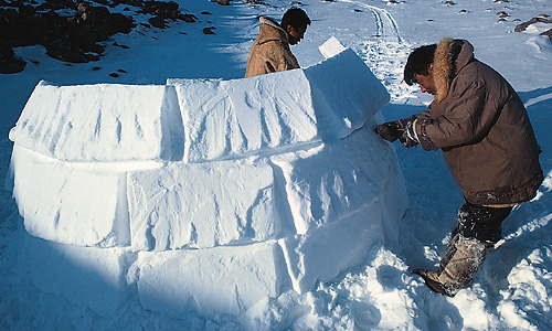 Building a snowhouse