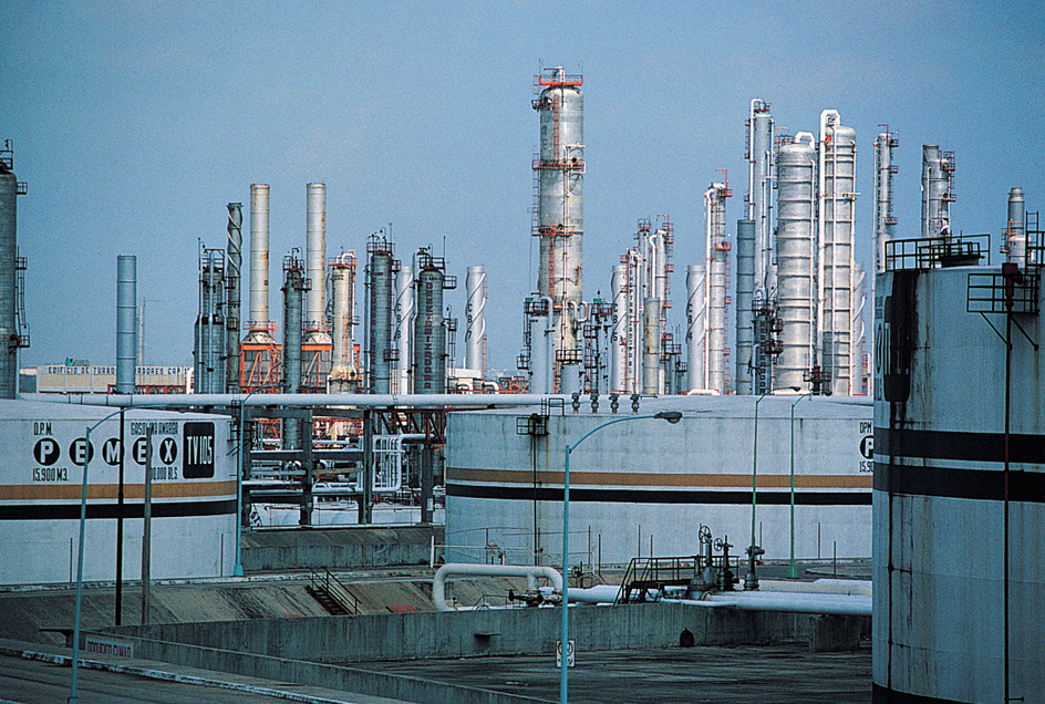 Oil refinery in Mexico