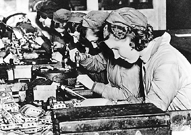 Women producing Spitfire components