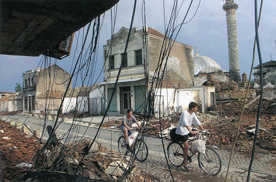 Ethnic Albanian neighborhood destroyed