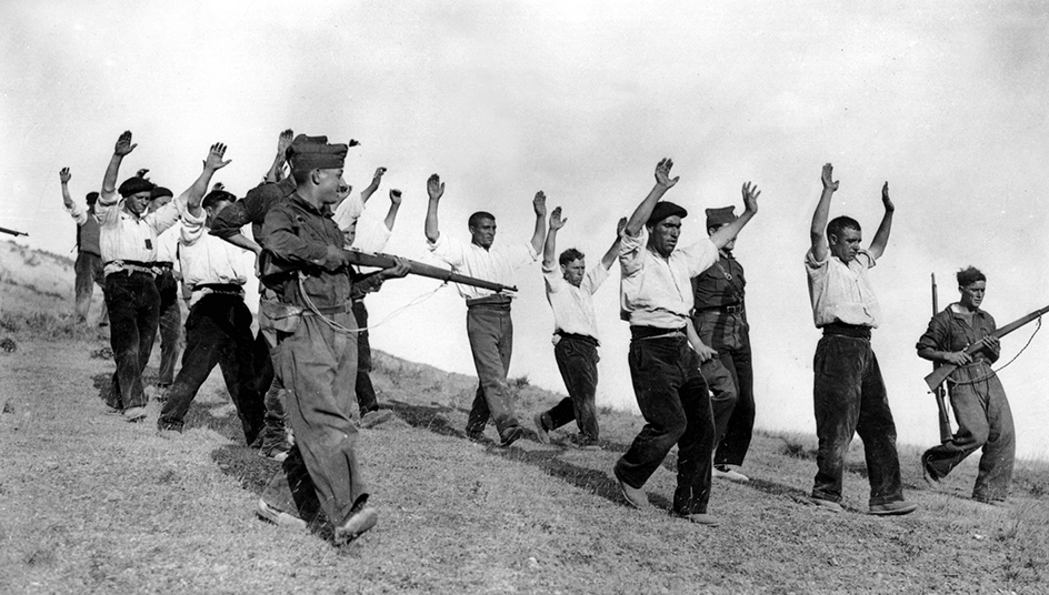 Nationalist soldiers capture Republican troops