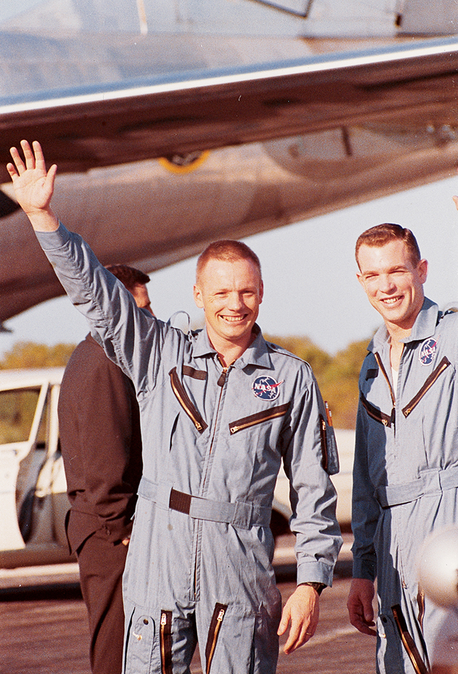 David Scott (right) and Neil Armstrong