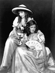 Lillian and Dorothy Gish