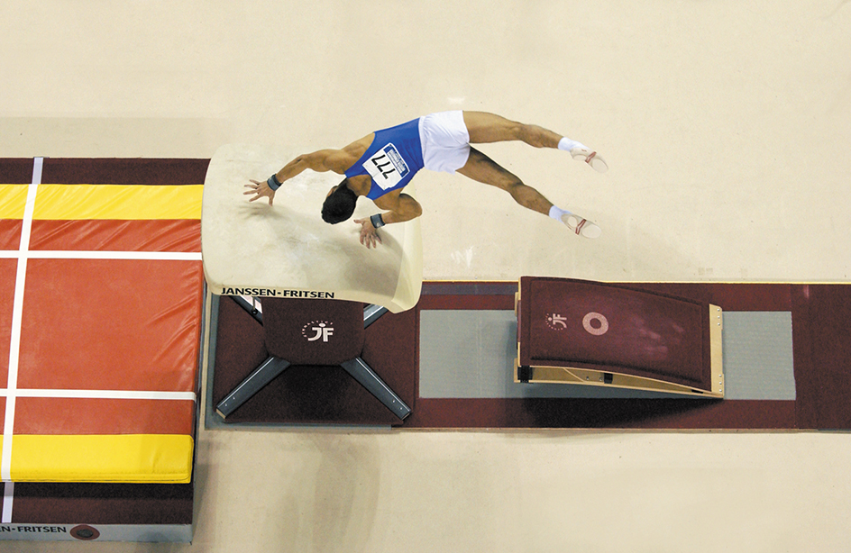 Men's vault