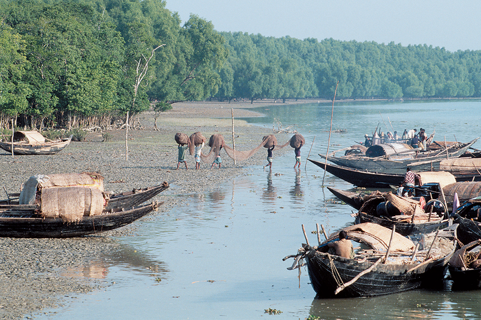 Boat travel in Bangladesh