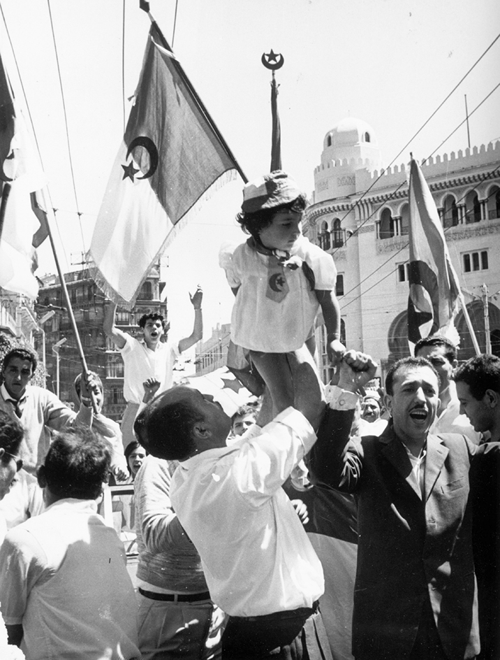 Algerians celebrate independence