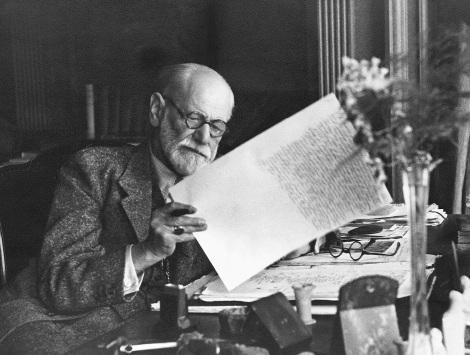 Sigmund Freud edits manuscript