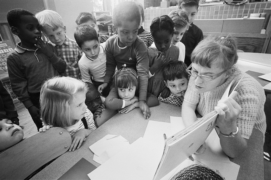 Elementary school classroom in the United States in 1966