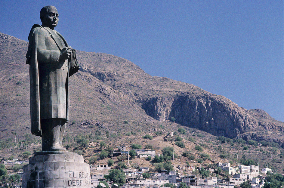 Benito Juárez statue in Pachuca