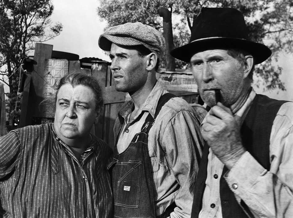 Henry Fonda (center) with Jane Darwell and Russell Simpson in the movie The Grapes of Wrath