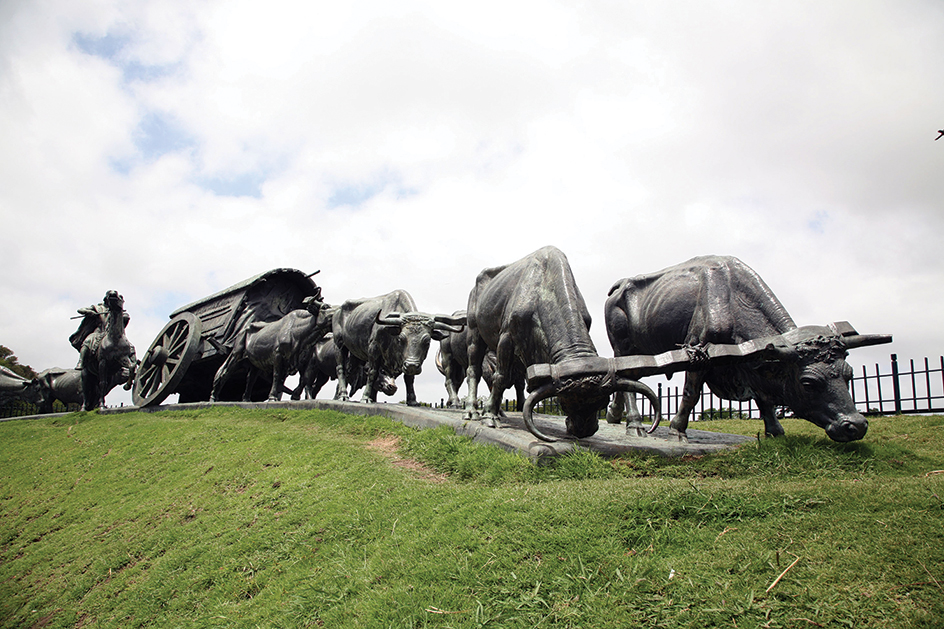 La Carreta sculpture in Montevideo