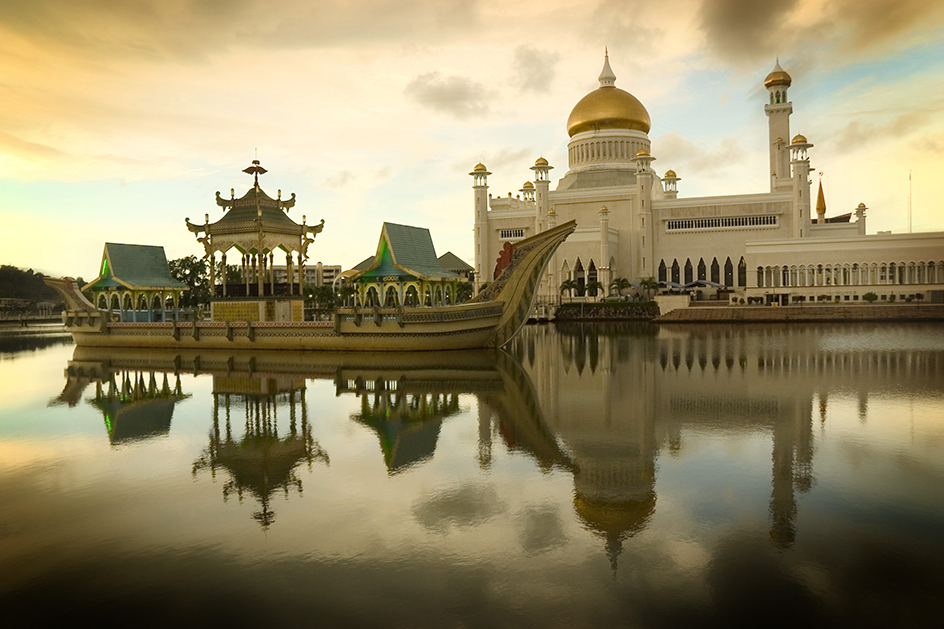 Sultan Omar Ali Saifuddin Mosque