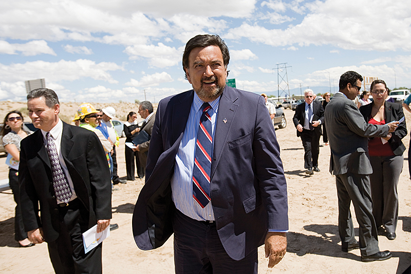 Hispanic American political leader Bill Richardson