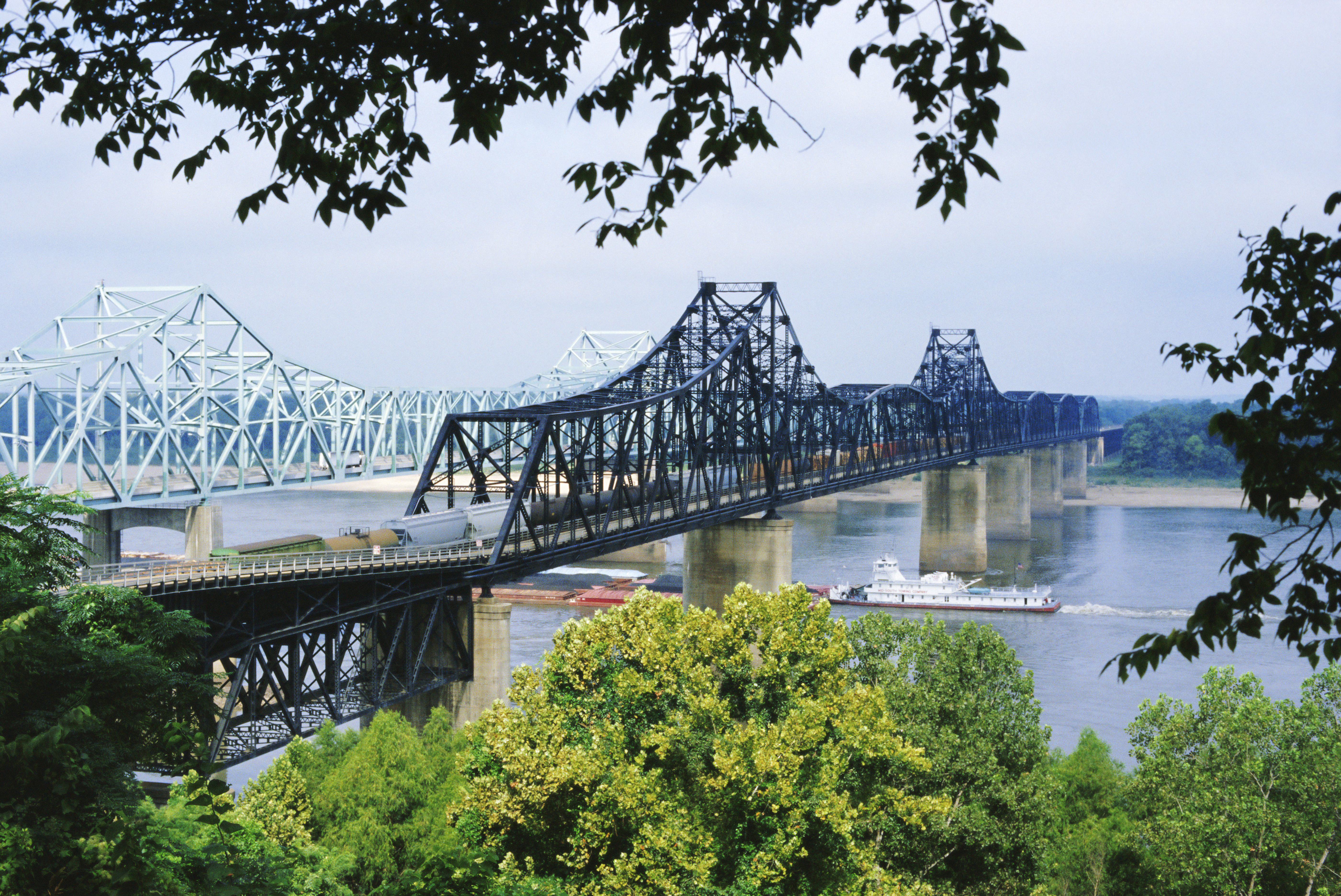 Rail, road, and river transport in Mississippi