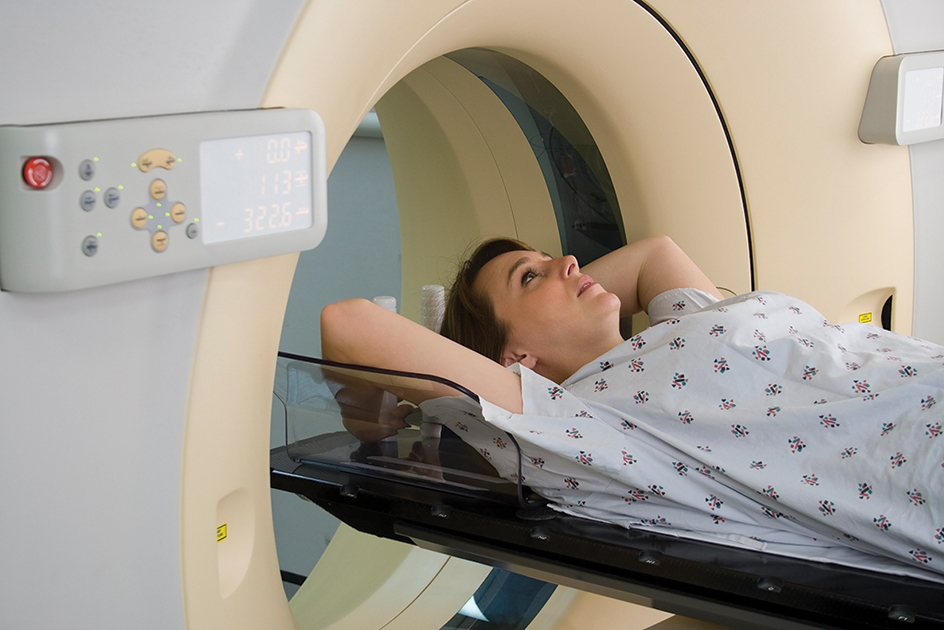 Magnetic resonance imaging (MRI) machine