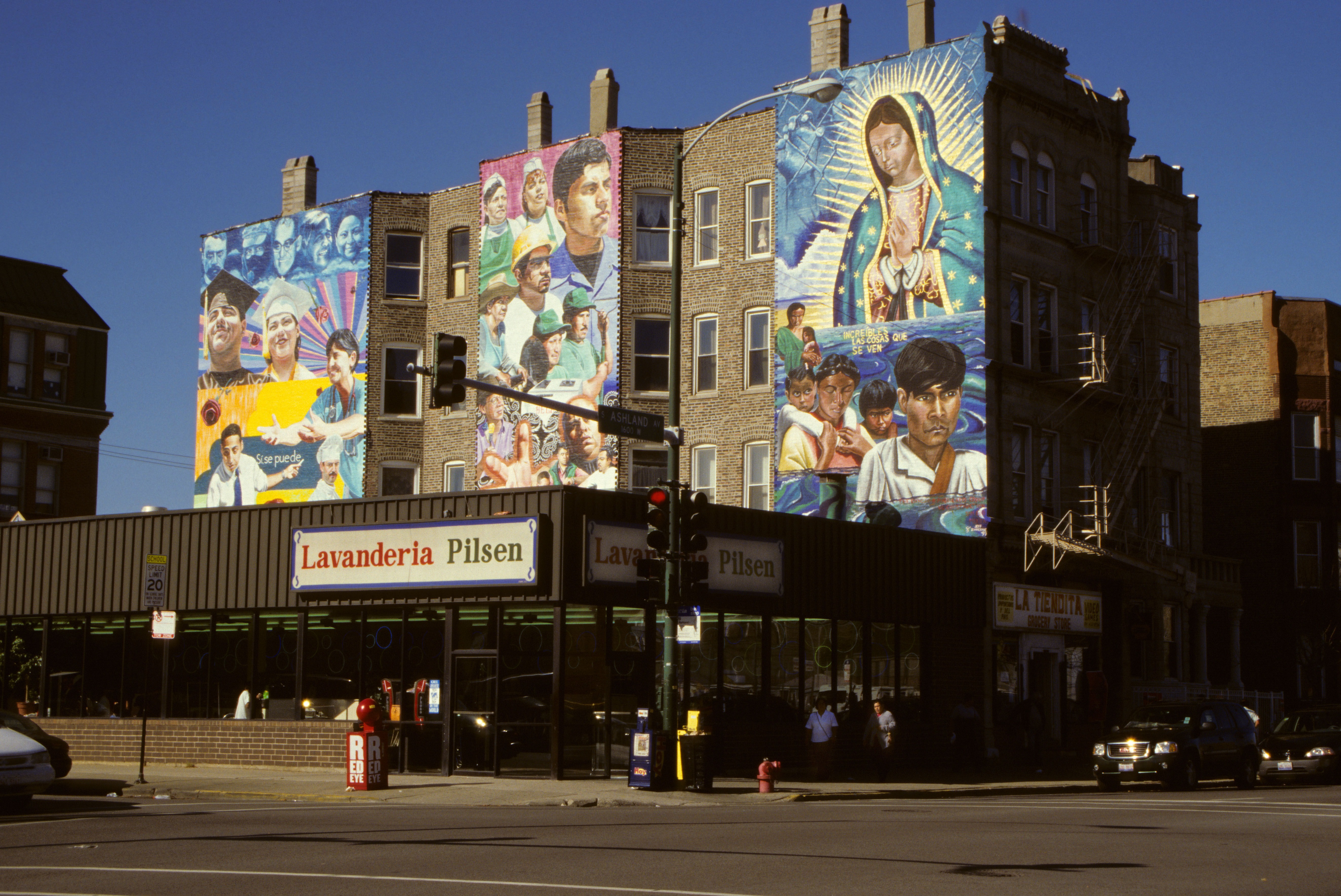 Hispanic pride mural