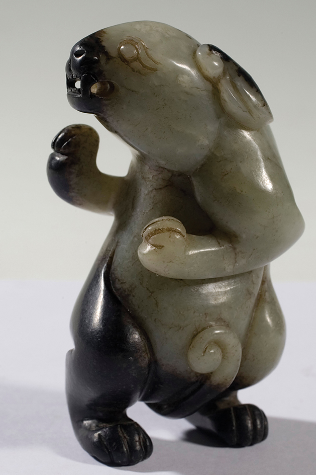 Jade ornament from the Han dynasty