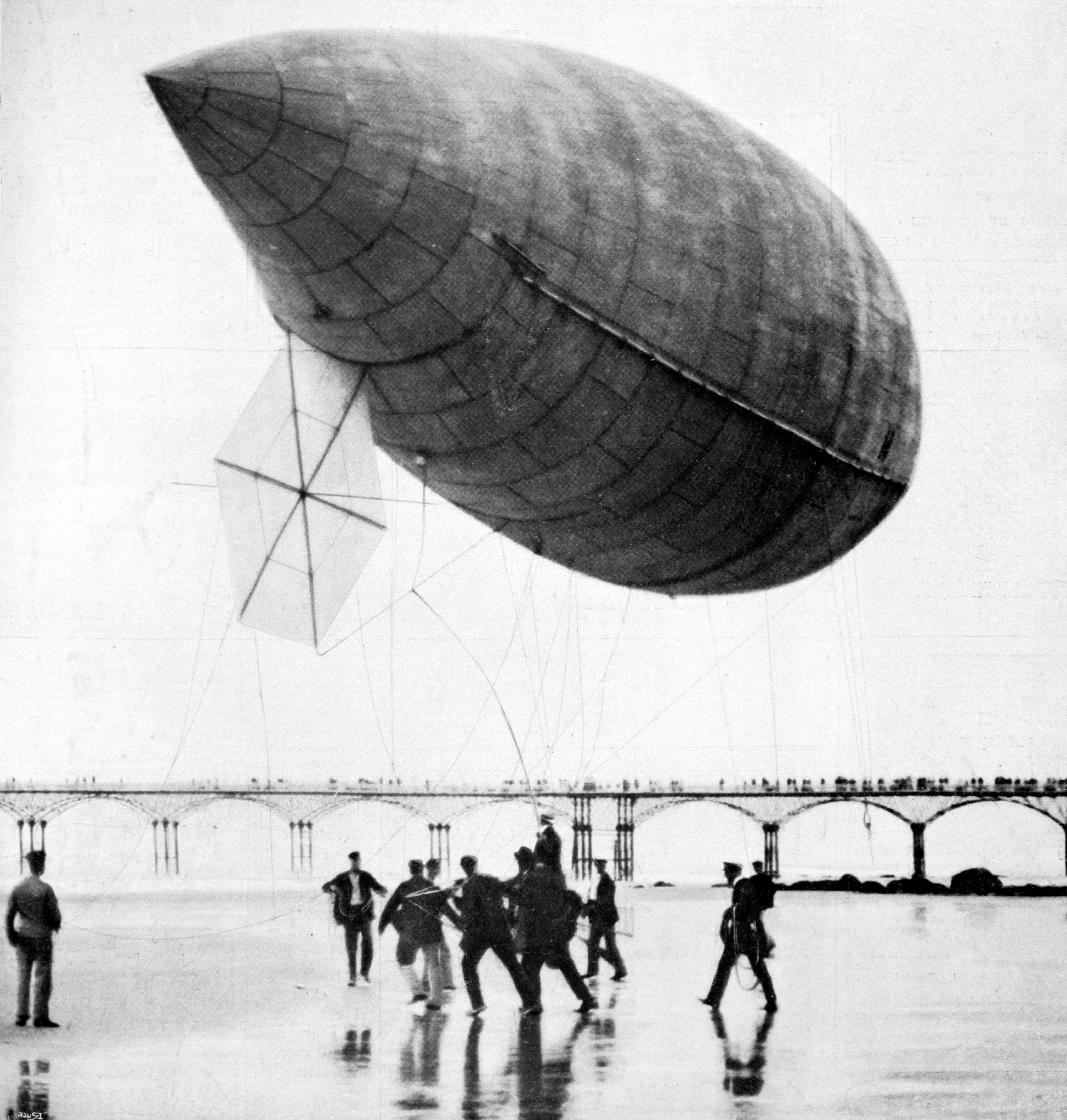 Santos-Dumont airship