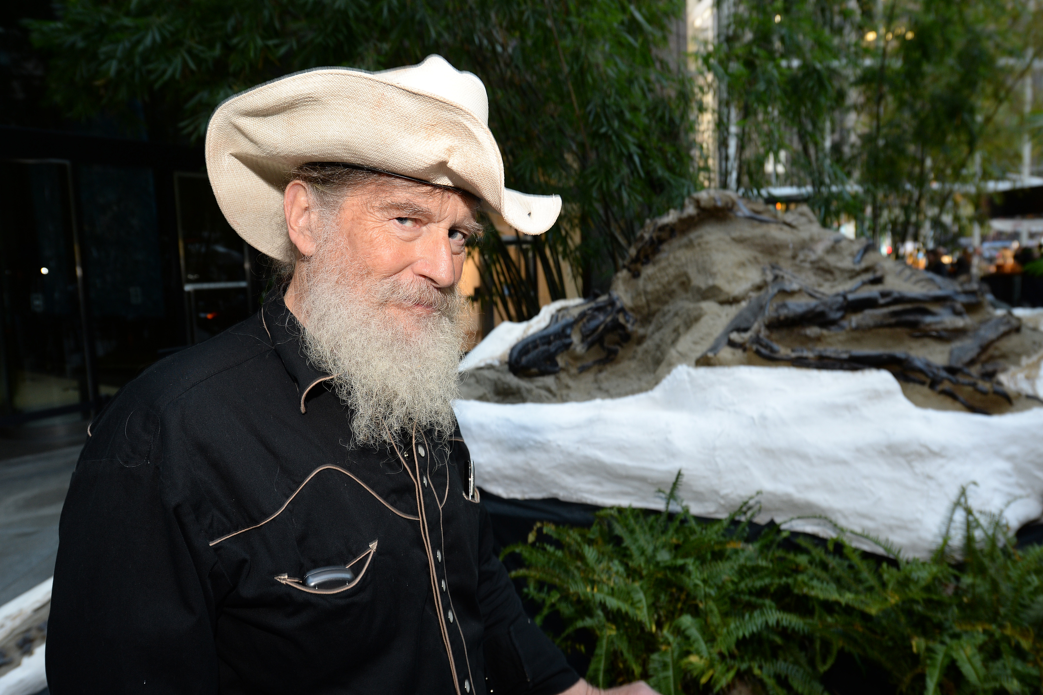 American paleontologist (fossil scientist) Robert Bakker