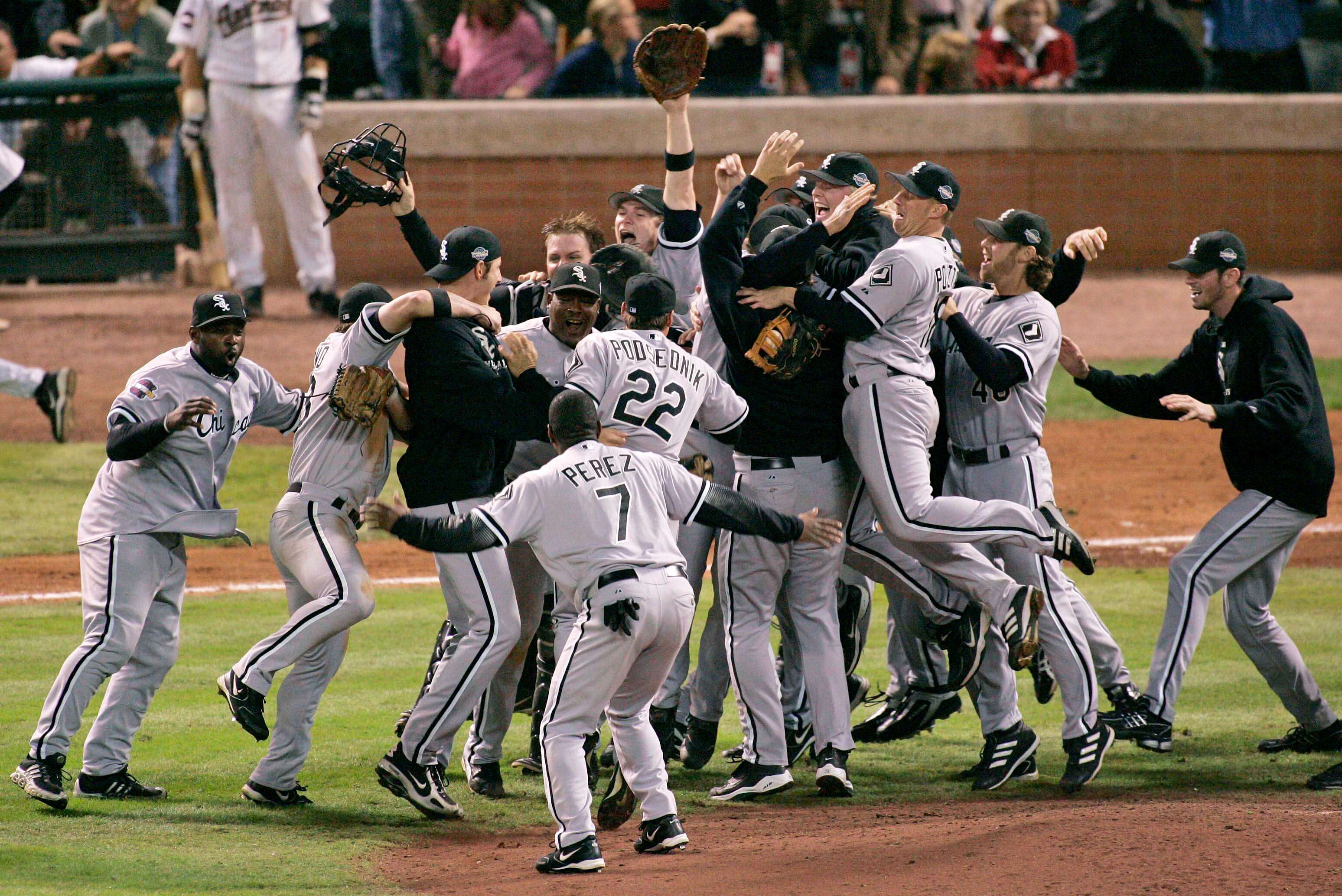 Chicago White Sox win 2005 World Series