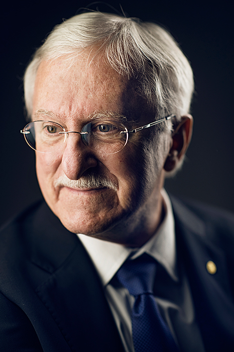 Paul Lawrence Modrich, a winner of the 2015 Nobel Prize in chemistry