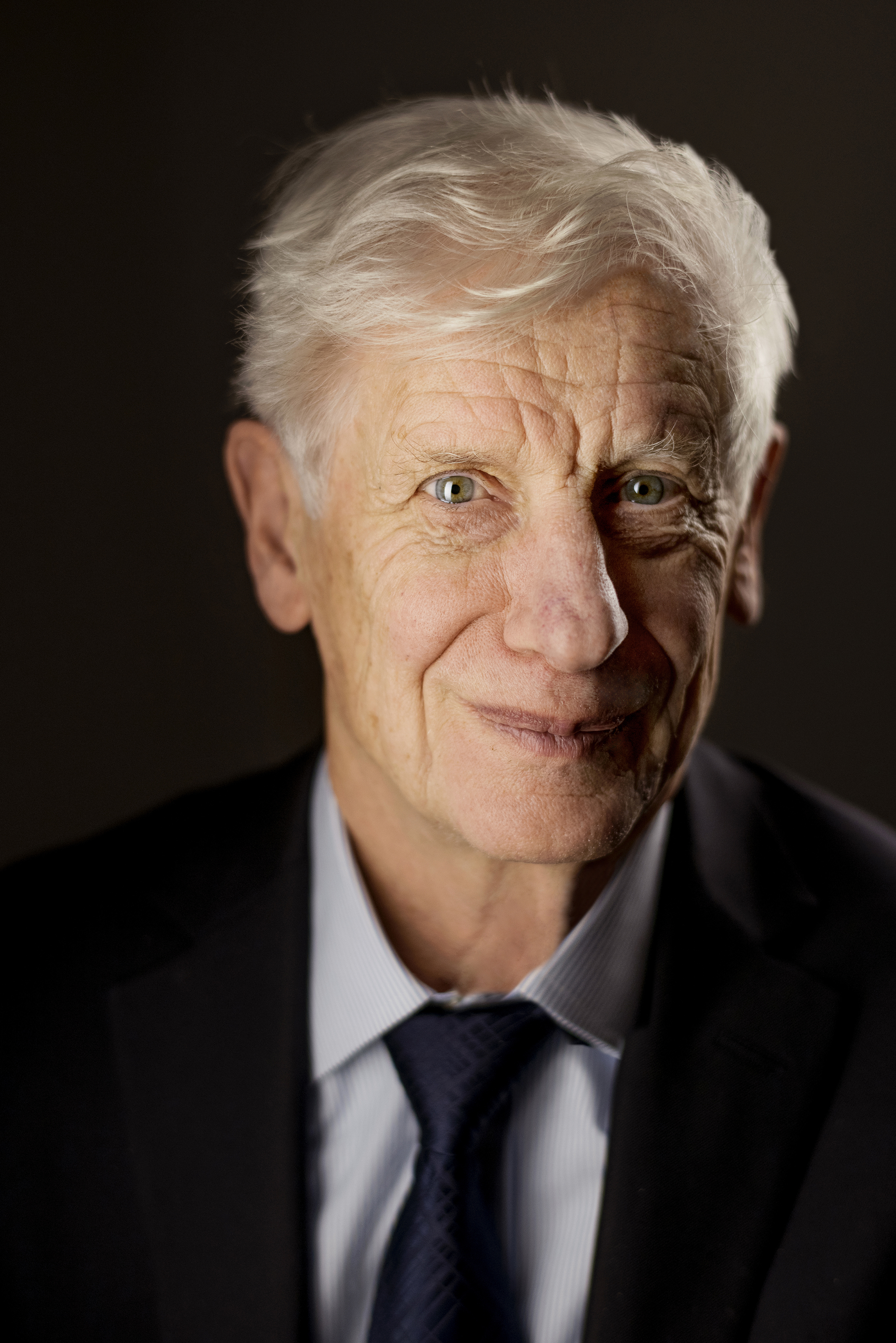 David J. Thouless, a winner of the 2016 Nobel Prize in physics