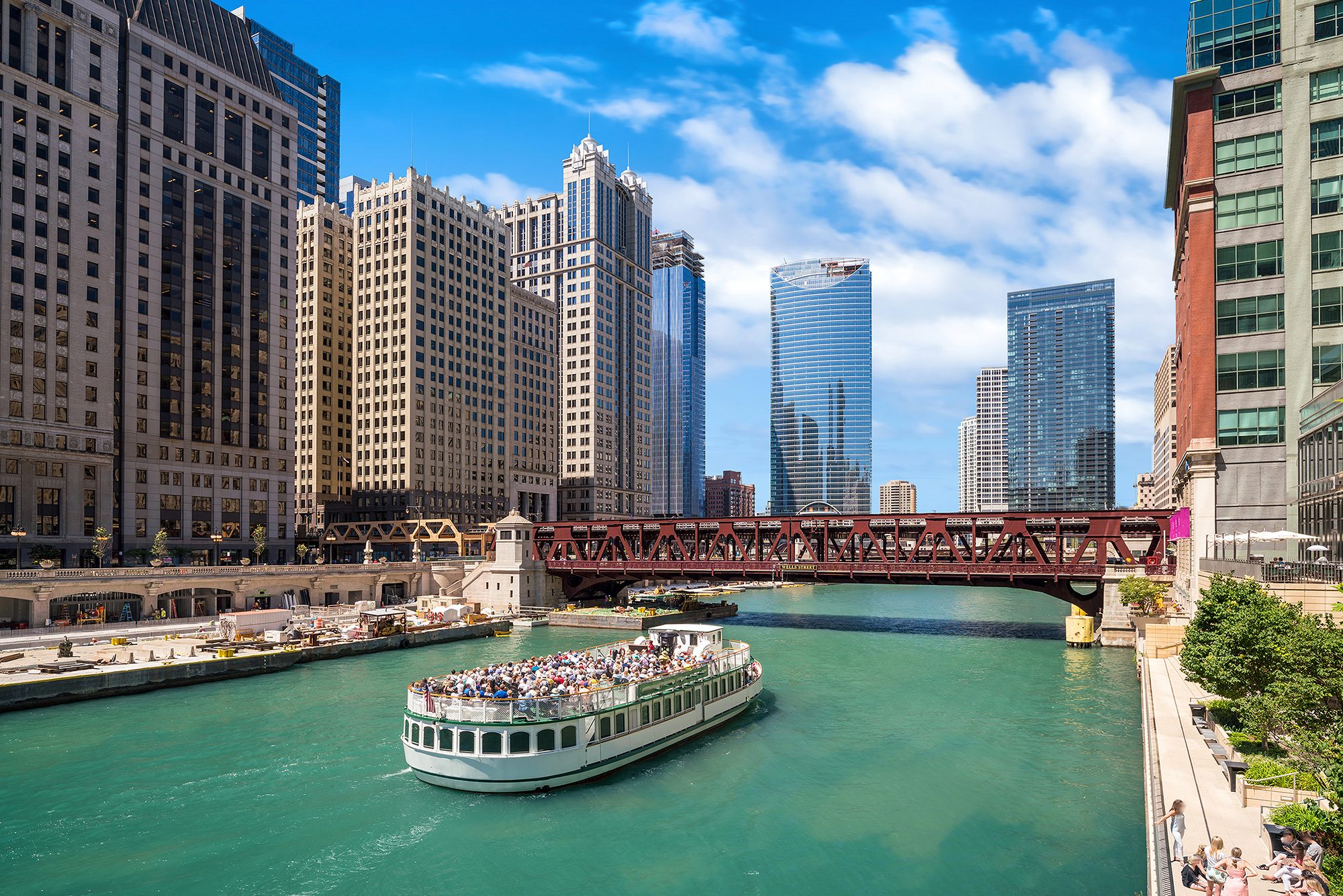 Tour boat on the Chicago River