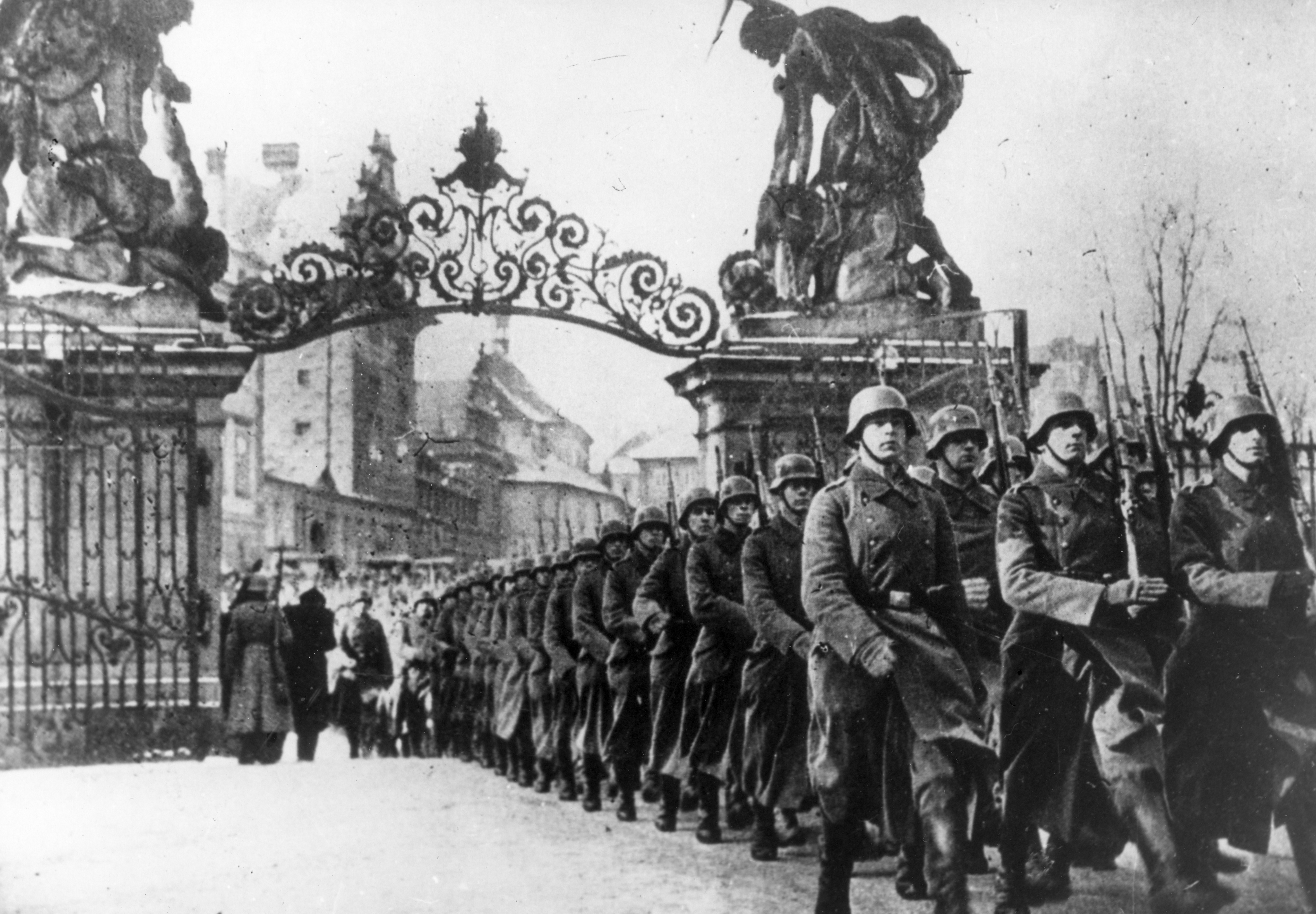 German troops enter Prague, Czechoslovakia, in 1939