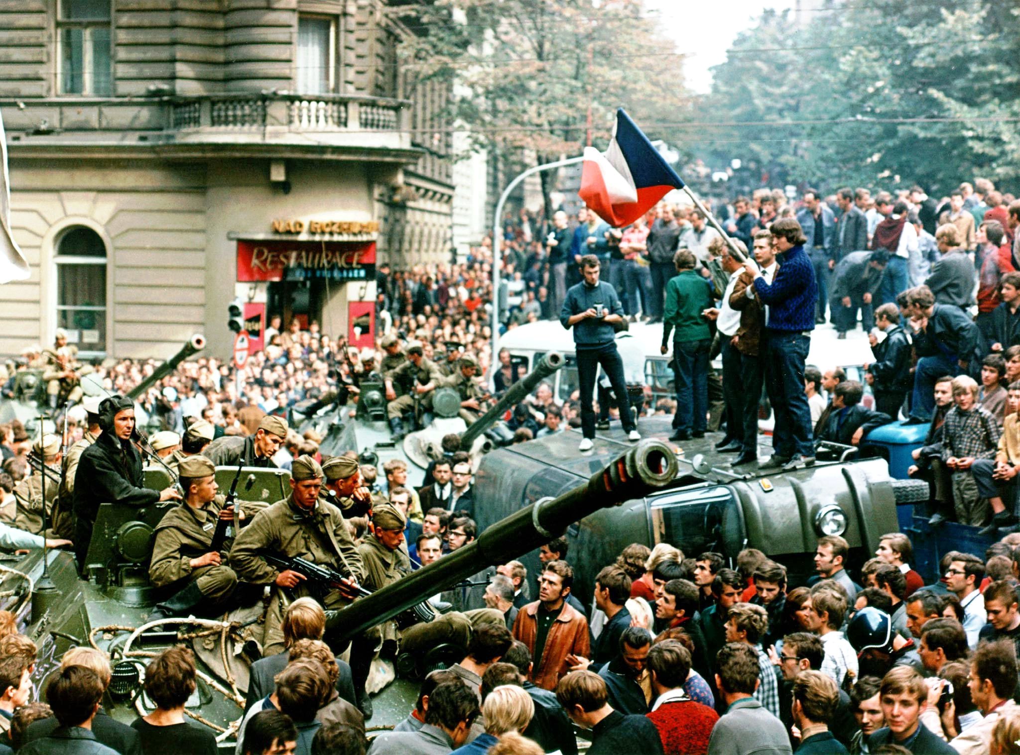 Soviet tanks invade Czechoslovakia, 1968