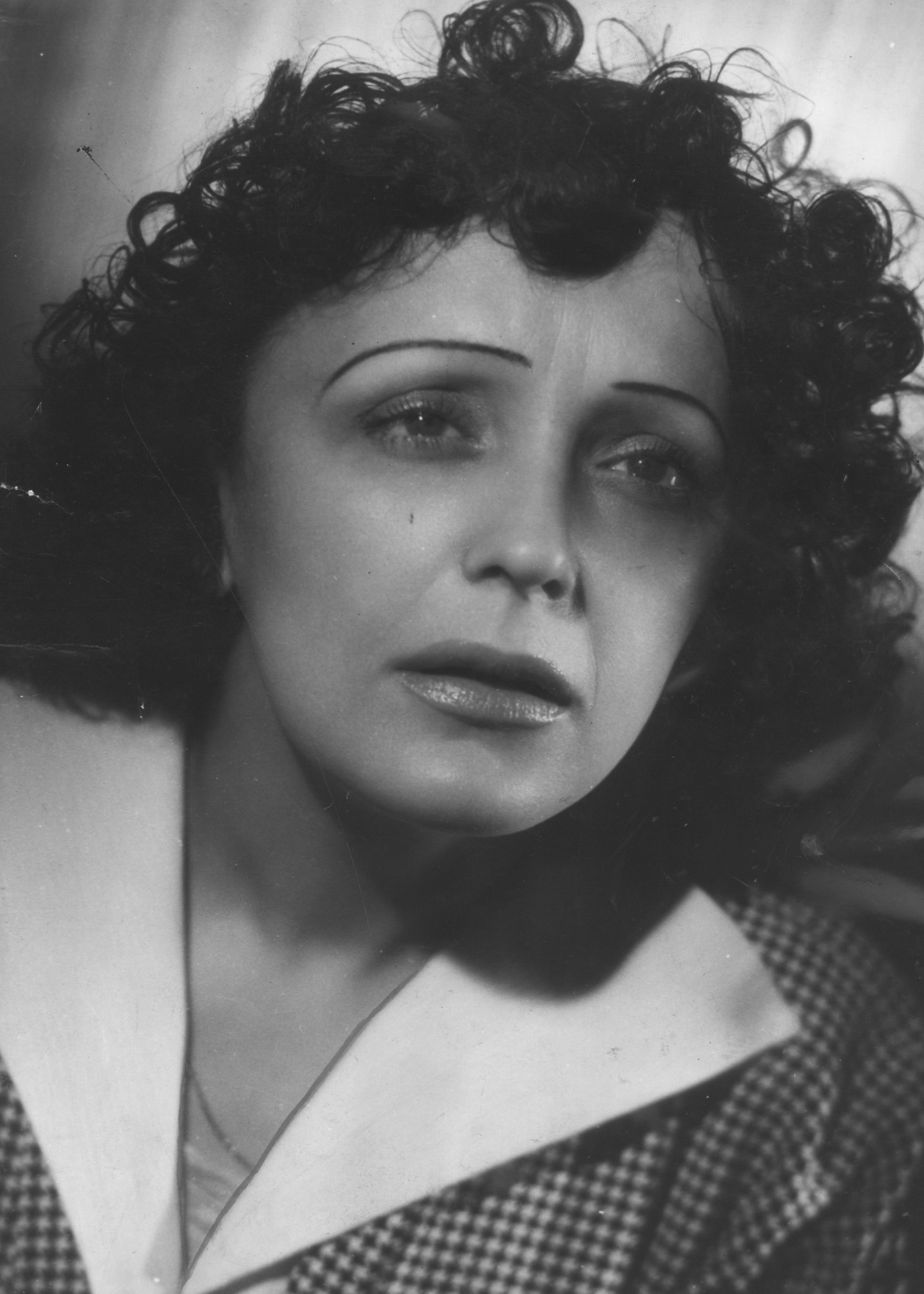 Edith Piaf was a French singer.