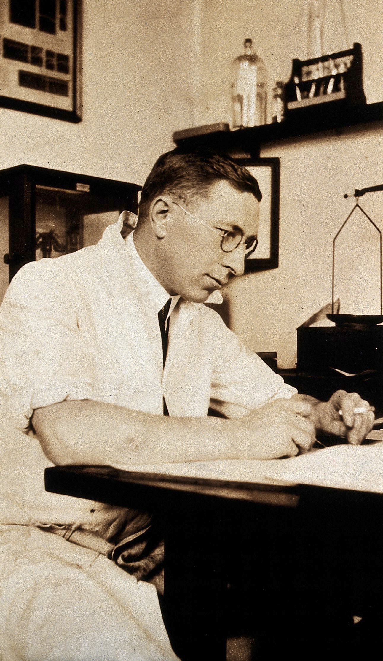 Canadian surgeon Sir Frederick Grant Banting