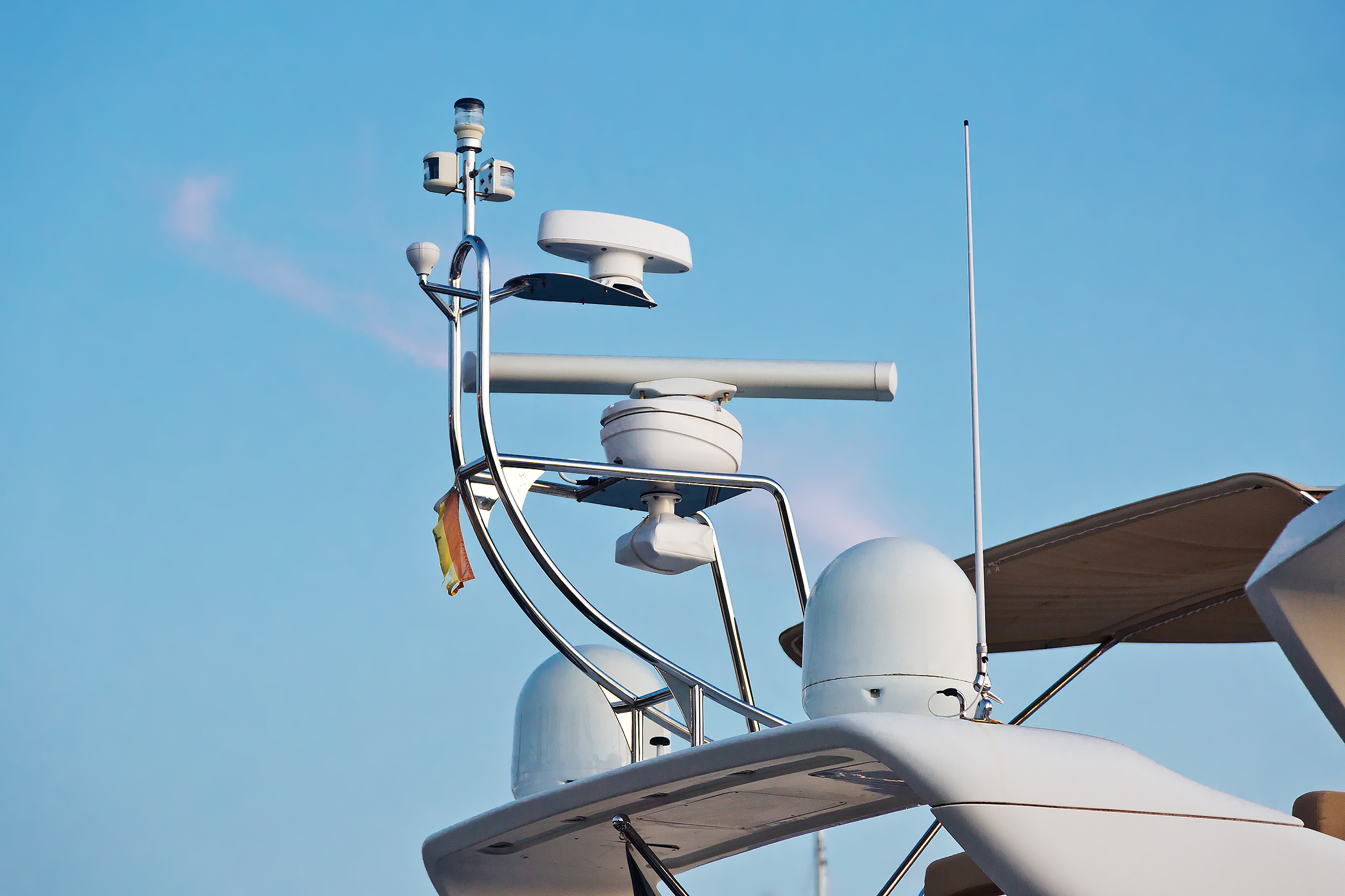 Radar system on a yacht