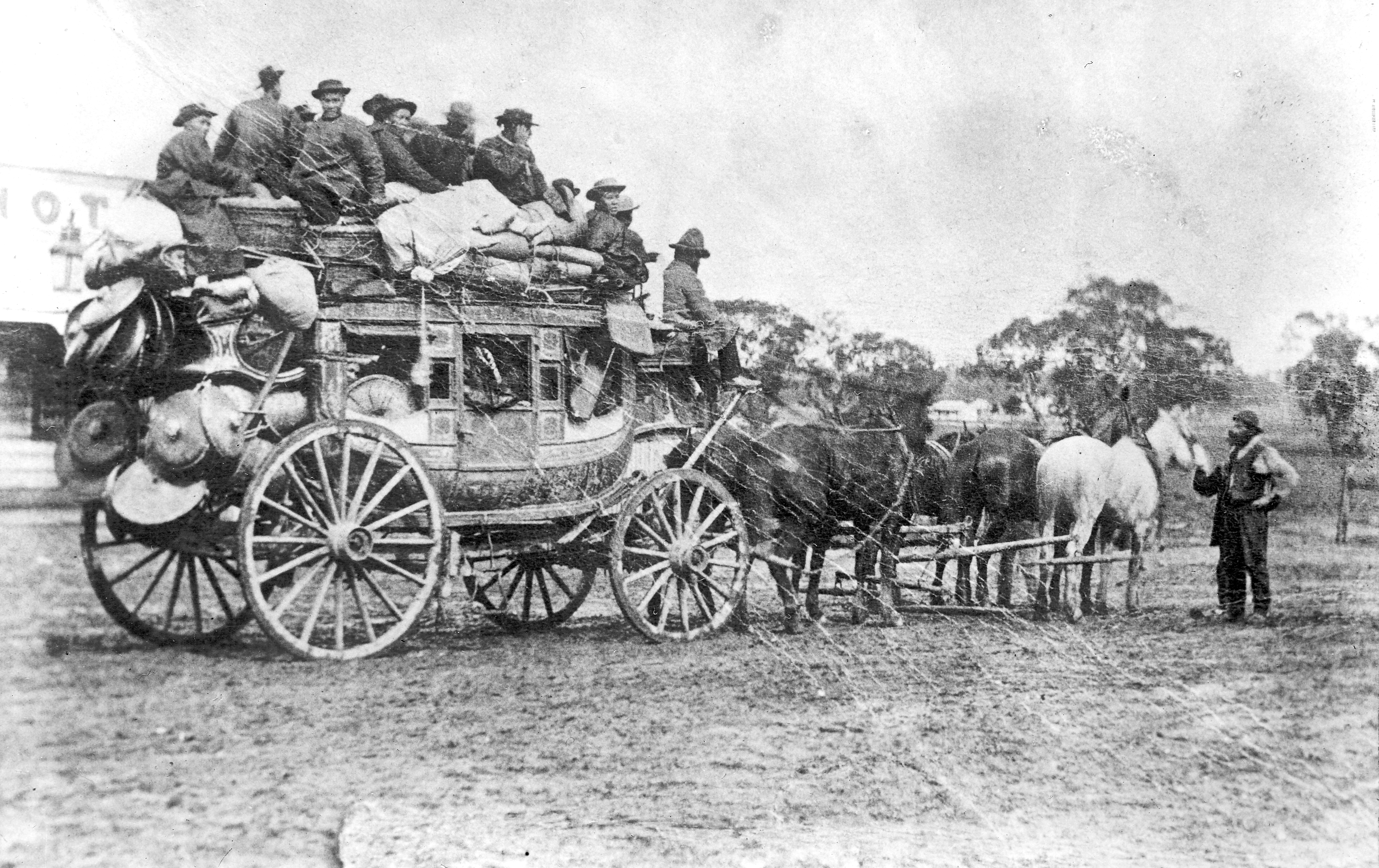 Chinese miners headed for the goldfields of Australia