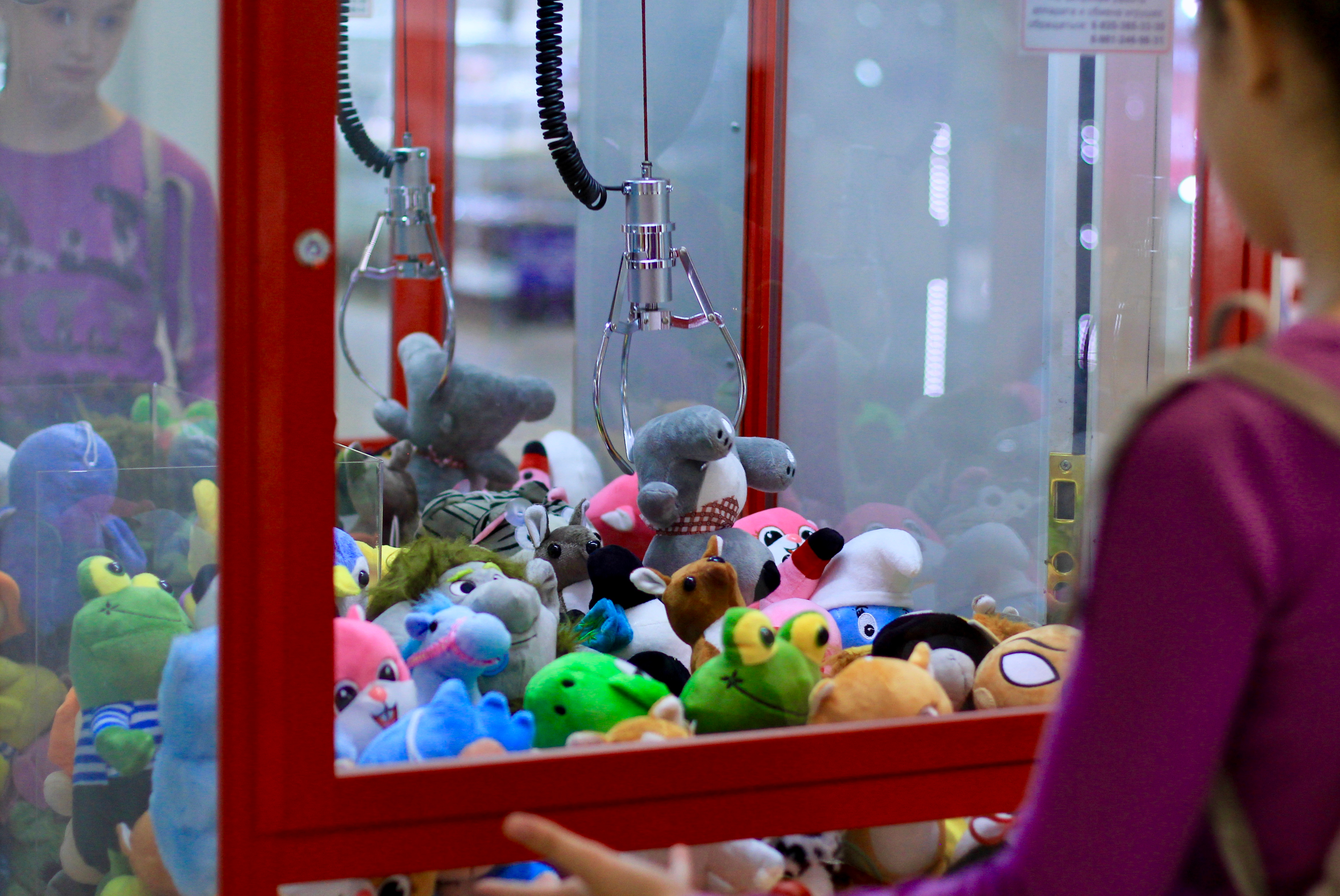 Claw machine game